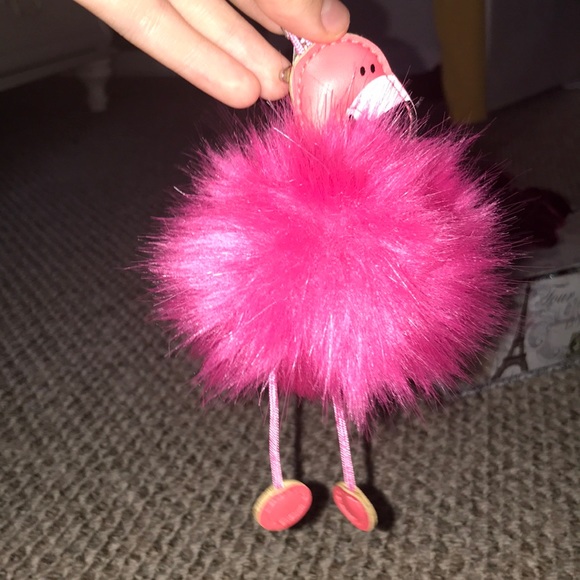 3 Pom Poms - Picture 3 of 4